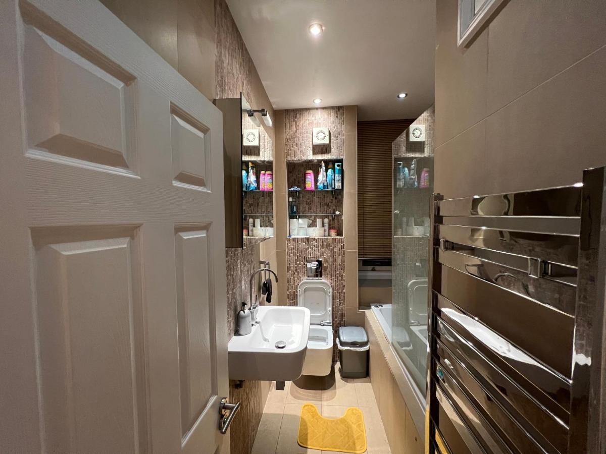 Luxury Specious In Central Casa de hóspedes *